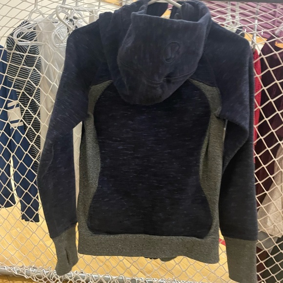 Lululemon Scuba Hoody - Picture 2 of 6